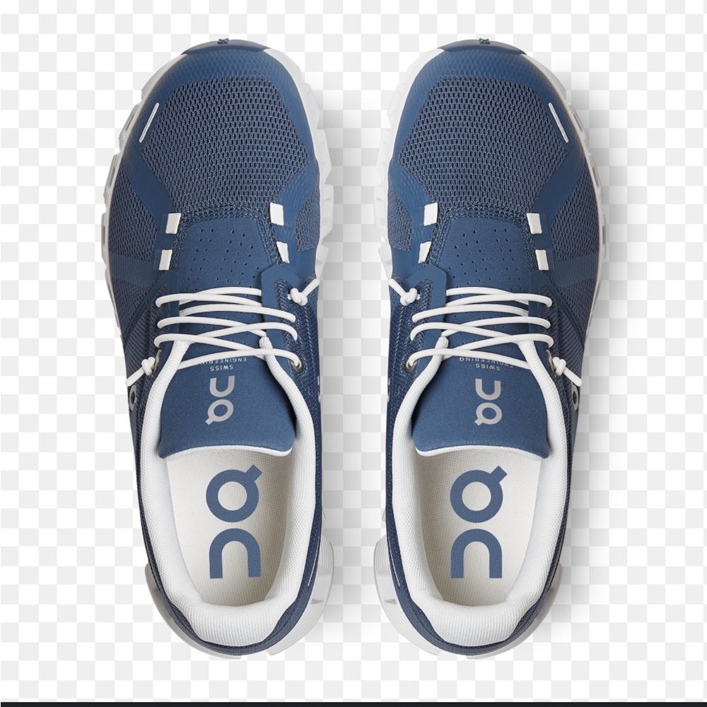 On Running Women's Cloud 5 Navy Sneakers